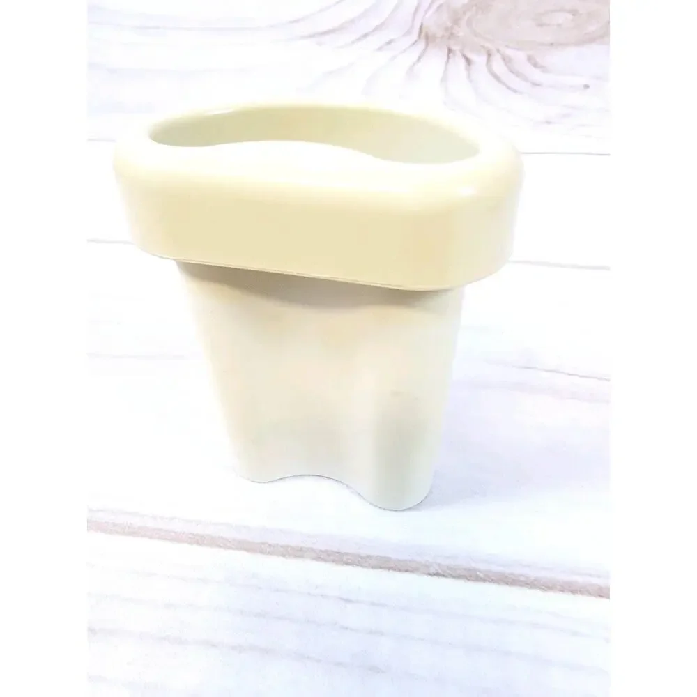 The Juiceman 421 Juice Extractor Replacement Part - Food Plunger/Pusher Yellowed